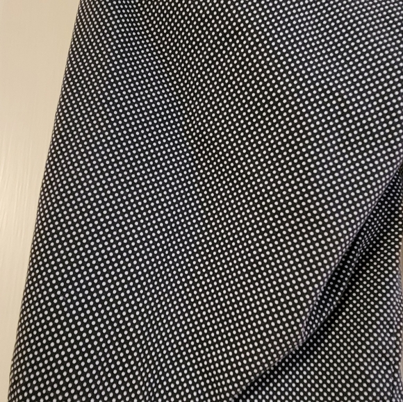 Tommy Hilfiger Polka Dot Black & White Bermuda Shorts 97% Cotton 3% Spandex Sz 4 - Picture 4 of 4
